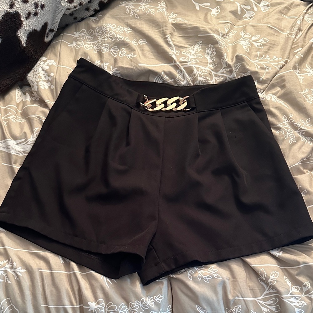 Black Chain Detail Women's Shorts